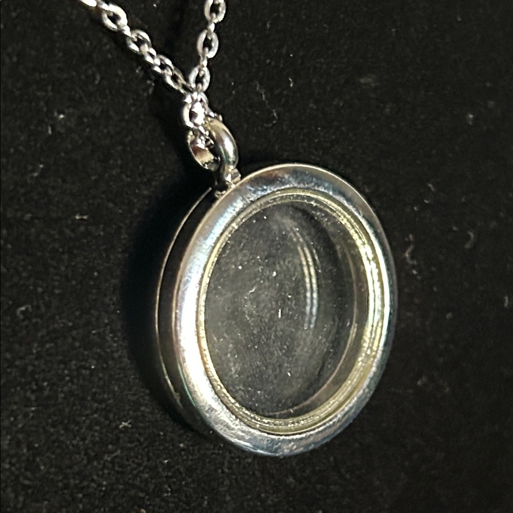 Effy New Silver Tone Floating Charm Nautical Theme Circle Pendant Necklace - Picture 3 of 7